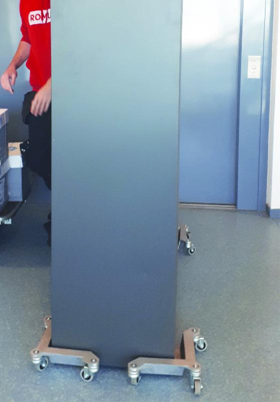 Jeu de 4 patins roulants - 600 kg de résistance - Aluminium moulé - Roues pivotantes - Marque Romus_2