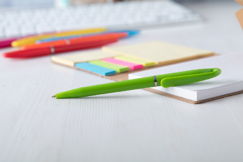 Stylo à bille en plastique - couleur vert citron - encre bleue - 6g_2