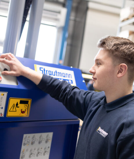 Presse compacte BalePress 10 pour balles de 80 kg faciles à transporter