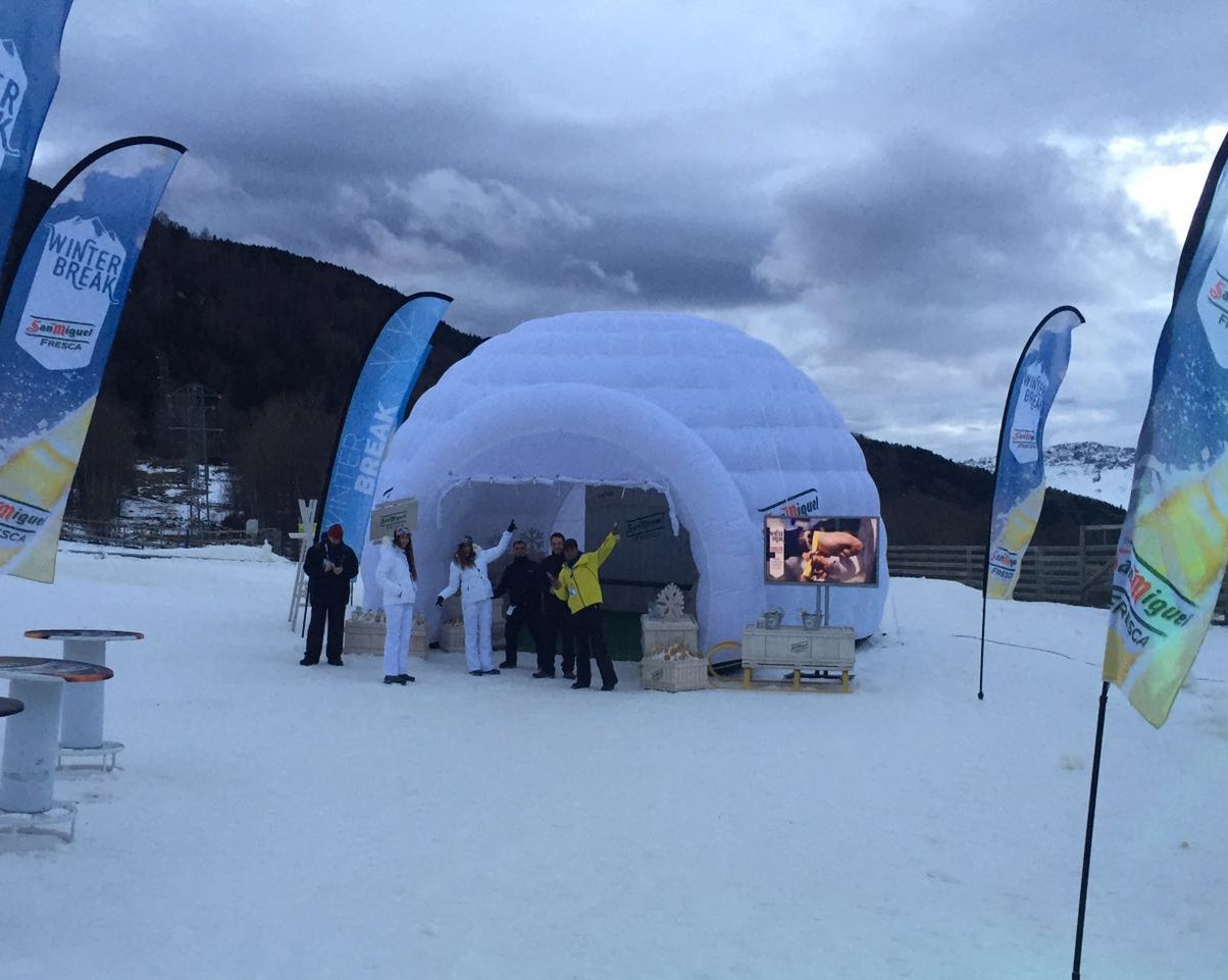 Igloo gonflable auto-ventilé - Go-Up Concept - Tissu nylon résistant M1/M2 pour événements publicitaires_2