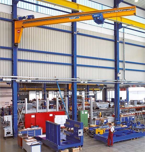 Équipement de levage mural avec portée maximale de 10 mètres