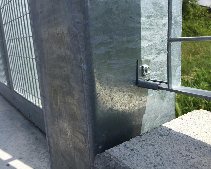 Fixation droite galvanisée pour grillage électro soudé - 62x132 mm - gri29_2