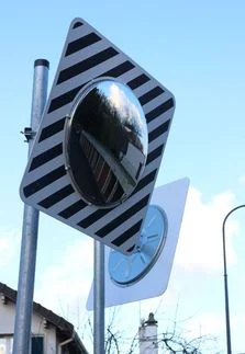 Miroir routier et agglomération / optique Ø 600, cadre 900 x 900_2