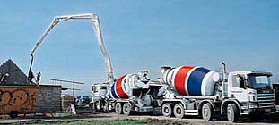 Camions malaxeurs-pompes - Hauteur 3,90m - Longueur 9,20m - Largeur 2,50m - Poids total 32t_2