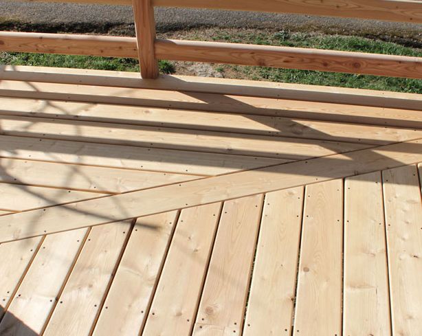 Lames de terrasses - scierie-bulle - en mélèze ou en acacia._2