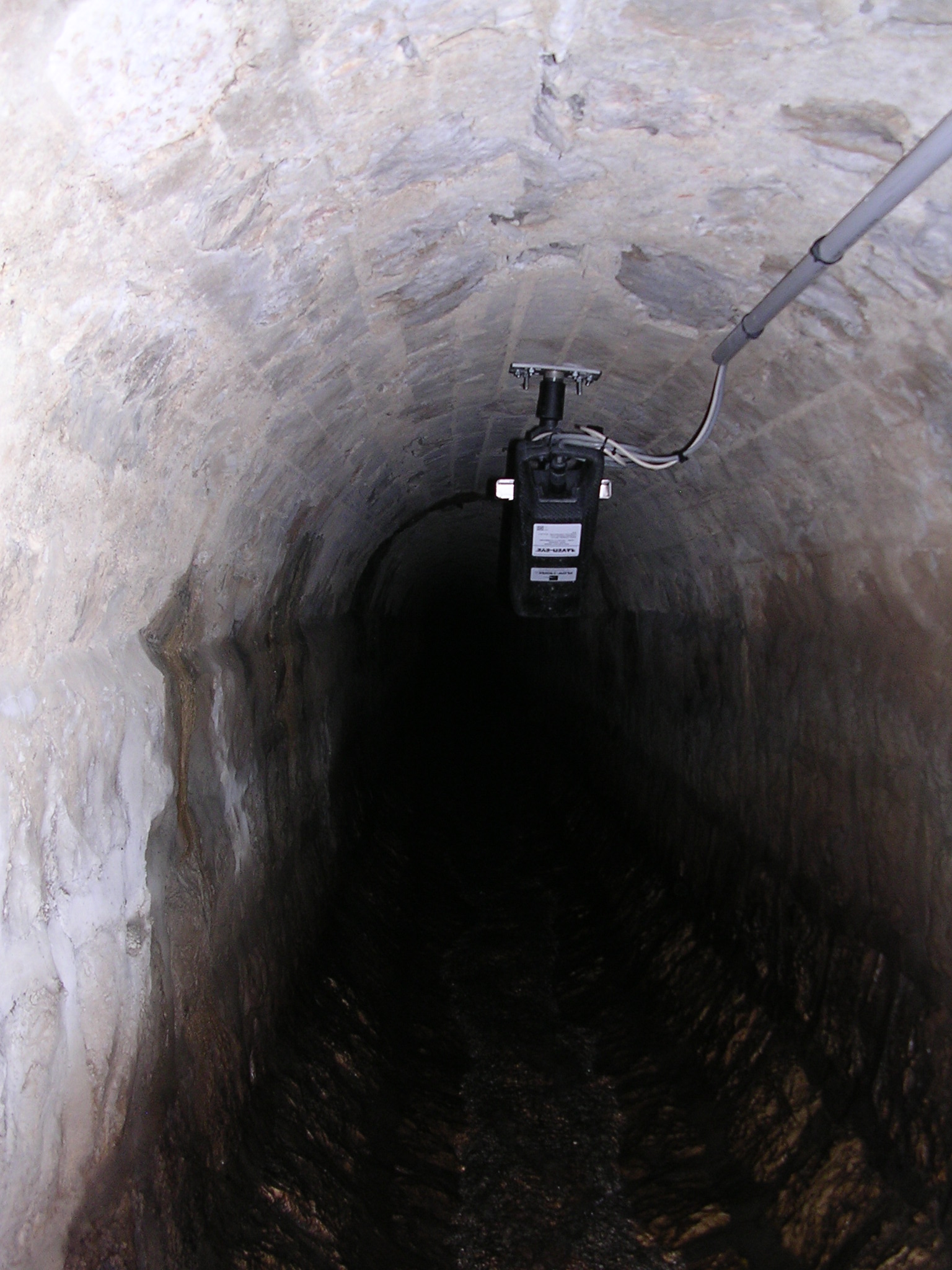 Débitmètre ultrasonique pour canaux en station d'épuration