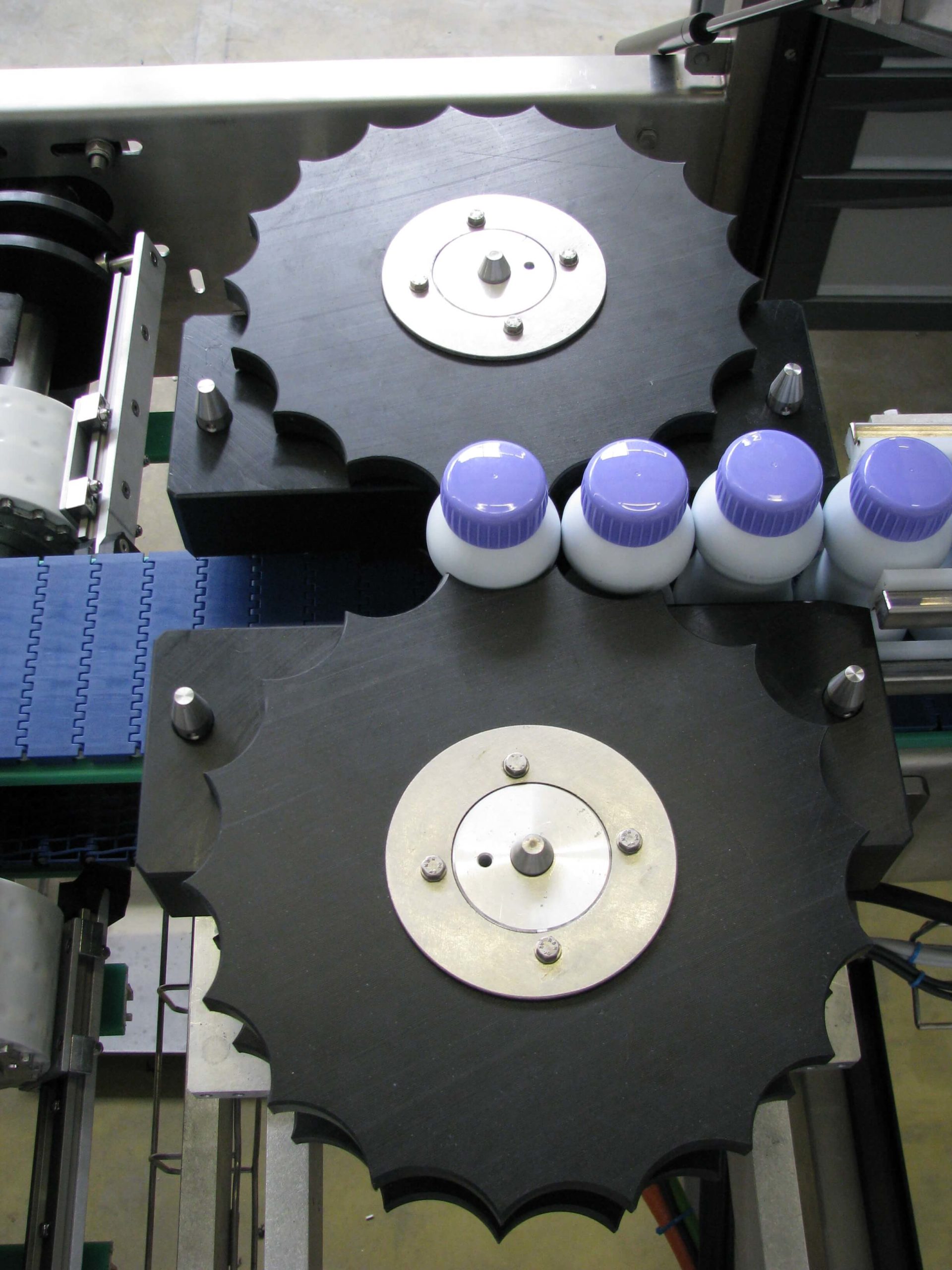 Bloqueur à étoiles pour les produits cylindriques ou ovoïdes_2