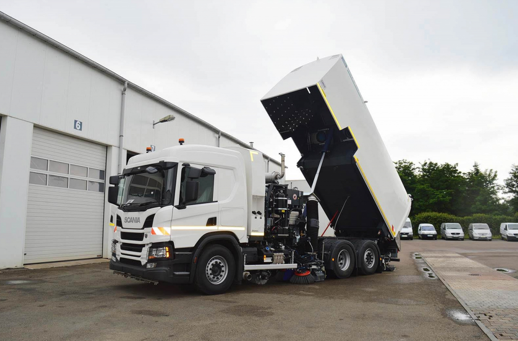 Balayeuse châssis TP Brock VS 12 - CMAR avec cuve de 12m³ et système de lavage haute pression premium_2