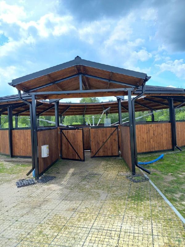 Marcheur PRESTIGE couvert - LCI Cheval - toiture personnalisée - 14m à 20m - 4 à 8 chevaux_2