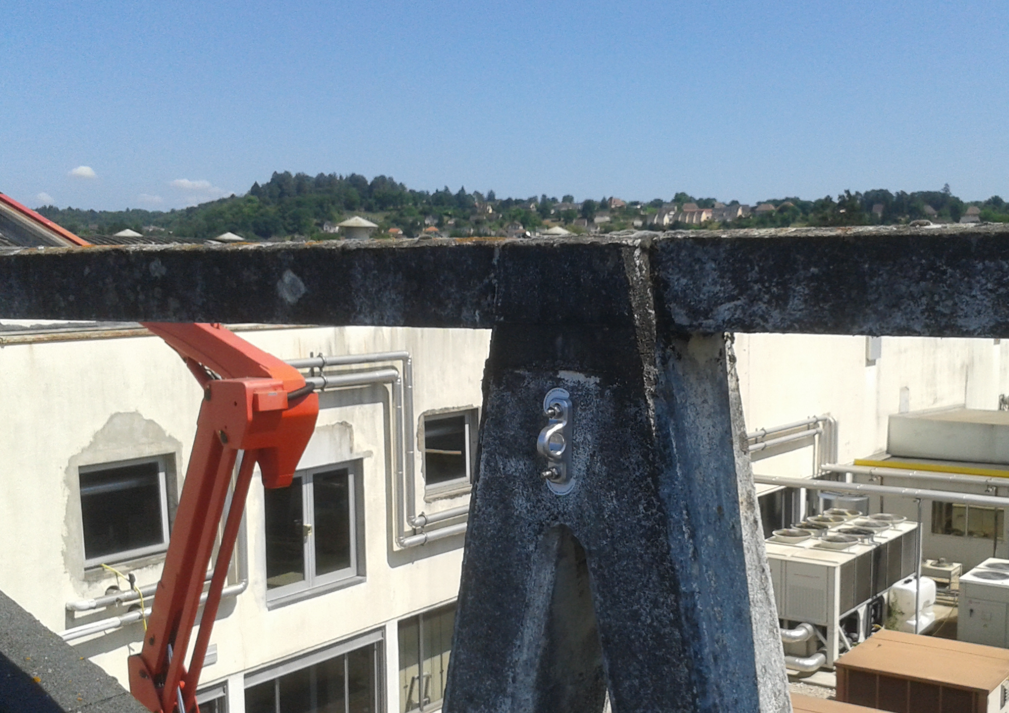 Platine d'ancrage fixe en aluminium - Scellement ou boulonnerie M12 - Conforme EN 795 classe A_2