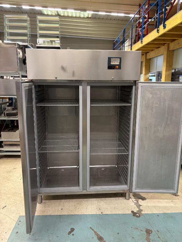 Armoire réfrigérée positive 2 portes 1400 L d'occasion - Réfrigérant R404A - Température -2/+8°C - Puissance 403 W_2