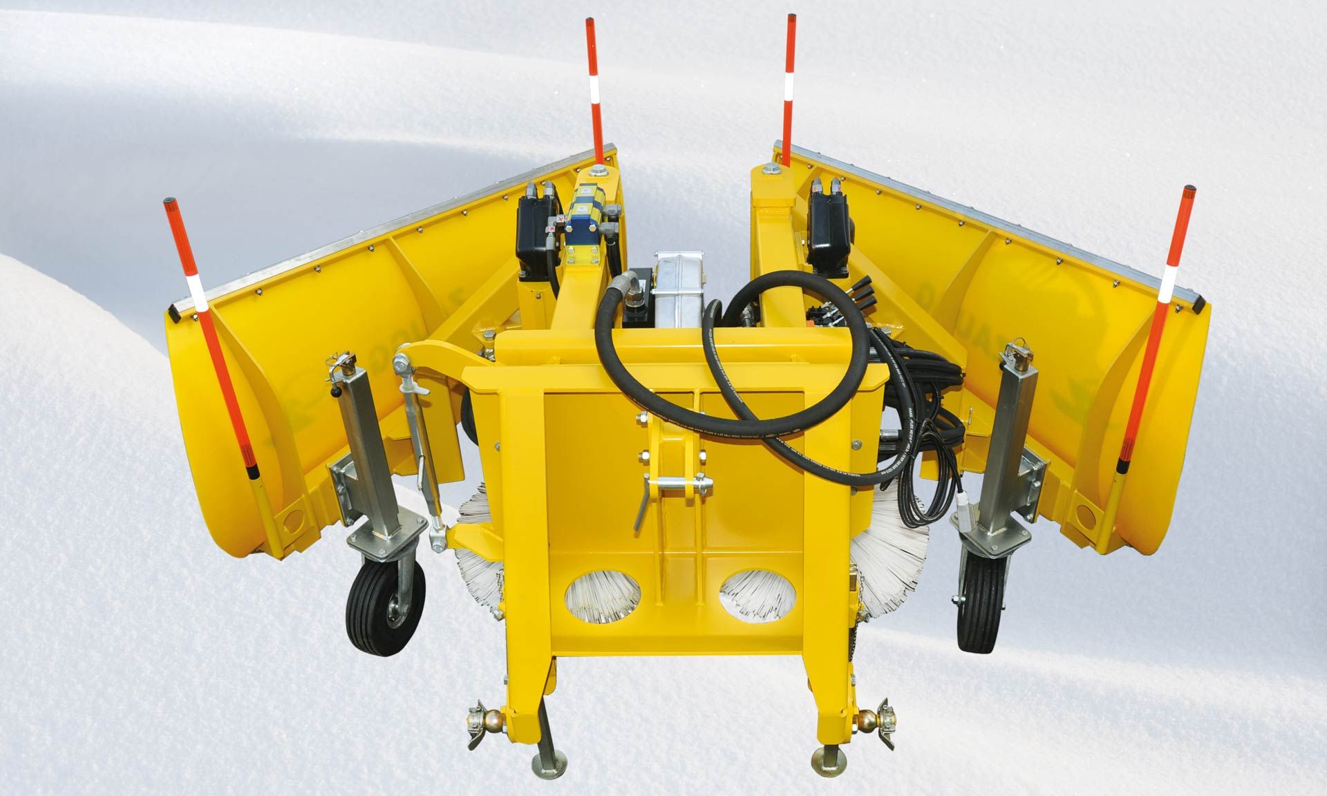 Snowshark - Lames à neige Zaugg - Étrave déneigement 300 cm pour aéroports_2