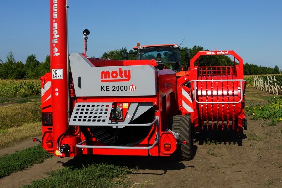 Récolteuse de pépins de citrouilles - Moty GmbH KE 2000 - Débit 0.6-0.9 ha/h - Puissance 75 kW - Tambour cribleur 2.5m_2