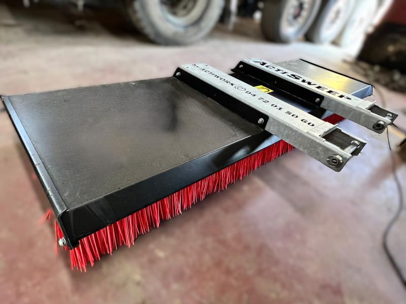 ACTISWEEP VO 2400 Méga balai pousseur pour fourches_2