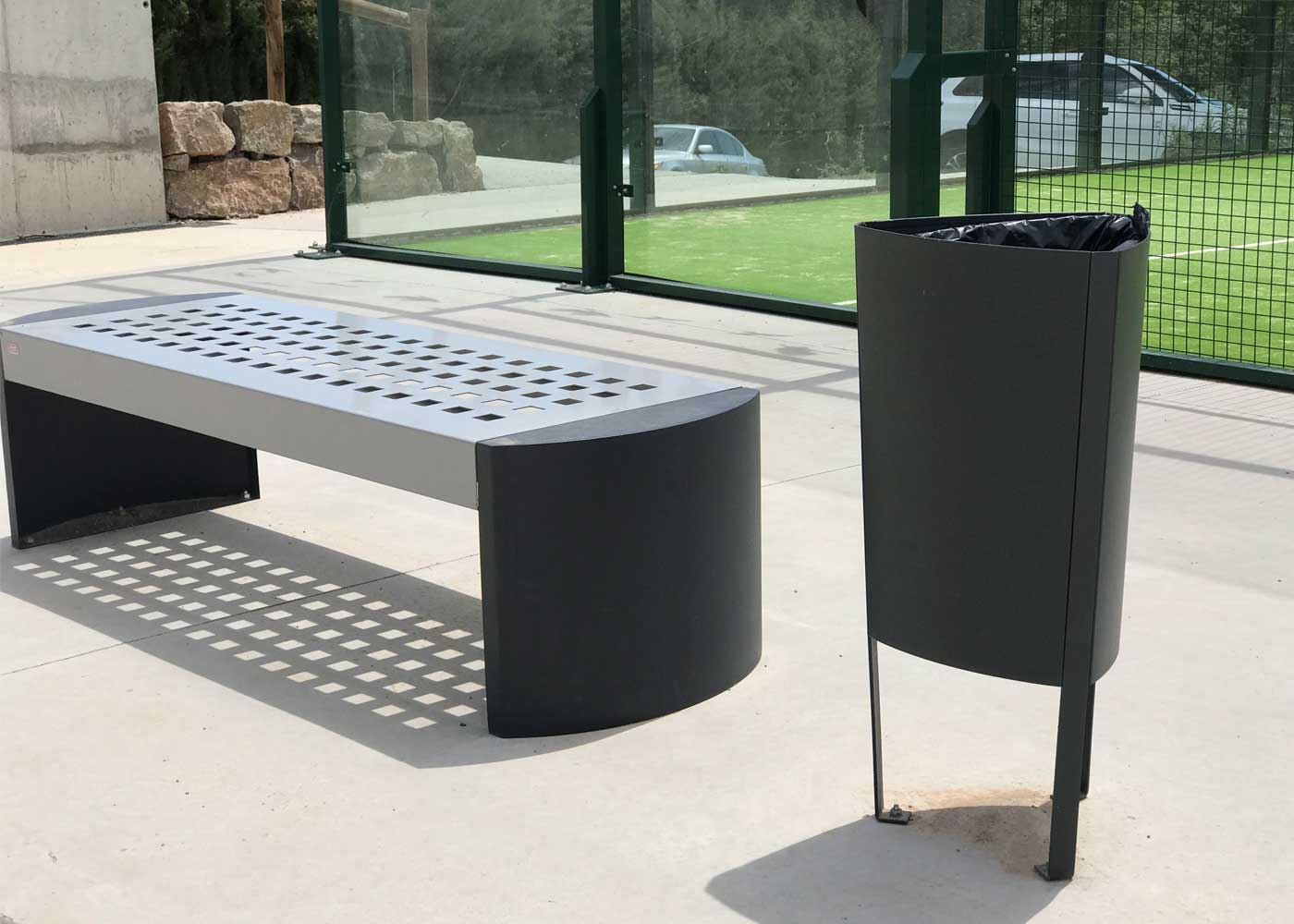 Banc public en acier galvanisé - modèle Trau UM396E - traitement Ferrus anticorrosion_2