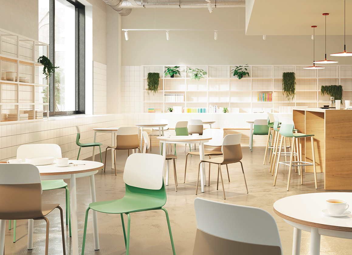 Chaise empilable KLIK - originale et élégante avec options pieds métal ou bois, 6 coloris disponibles, fabrication française_2