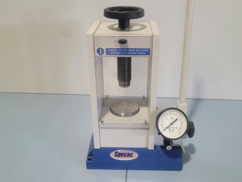 Presse hydraulique manuelle SPECAC 15 tonnes - préparation de pastilles - FTIR_2