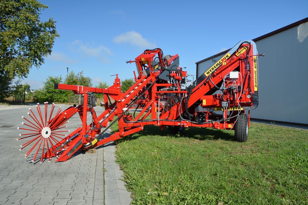 Récolteuse de légumes ALINA SUPERNOVA - Weremczuk - productivité 0,08-0,12 ha/h - puissance tracteur requise 80 CH - récolte précise à 98%_2