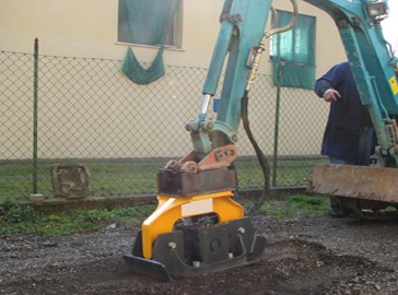 Plaque de compactage pb 201 (pelle 1,5-5 tonnes)_2