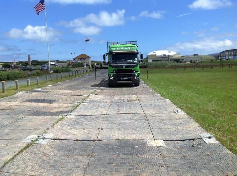 Location de plaques de roulage plastique pour chemins d'accès, piétons et plateformes temporaires -  PISTECO_2