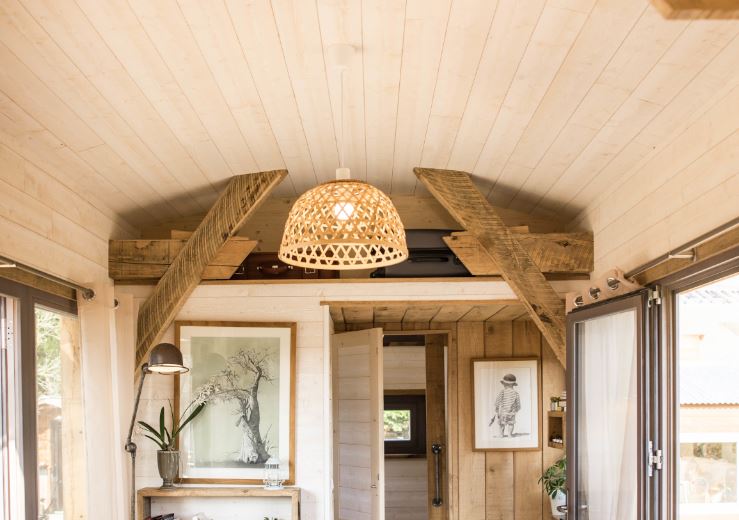 Maison mobile équipée de deux chambres et trois terrasses rabattables