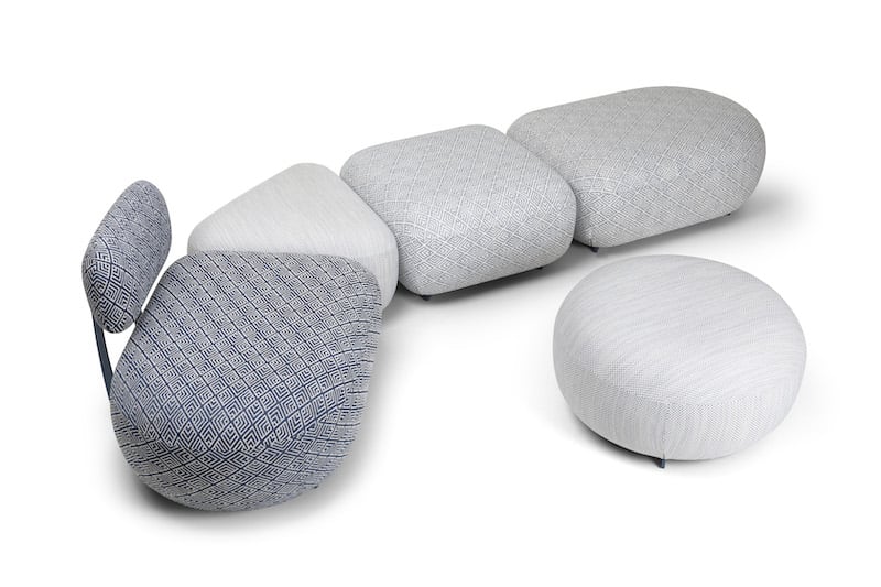 Mobilier outdoor  résistant, robuste et au design soigné idéal pour les cours, terrasses, patios ou rooftops_2
