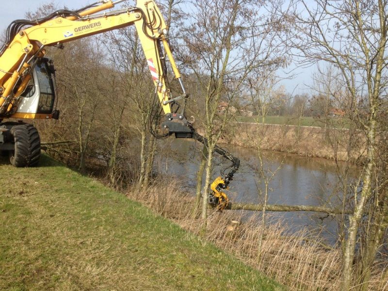 Grappin GMT avec vérin de basculement pour pelles