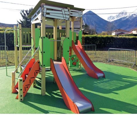 3722 - Ma cabane, structure pour aire de jeux Transalp - 2 tours H 1.35 m avec toboggans, filet et panneaux ludiques_2