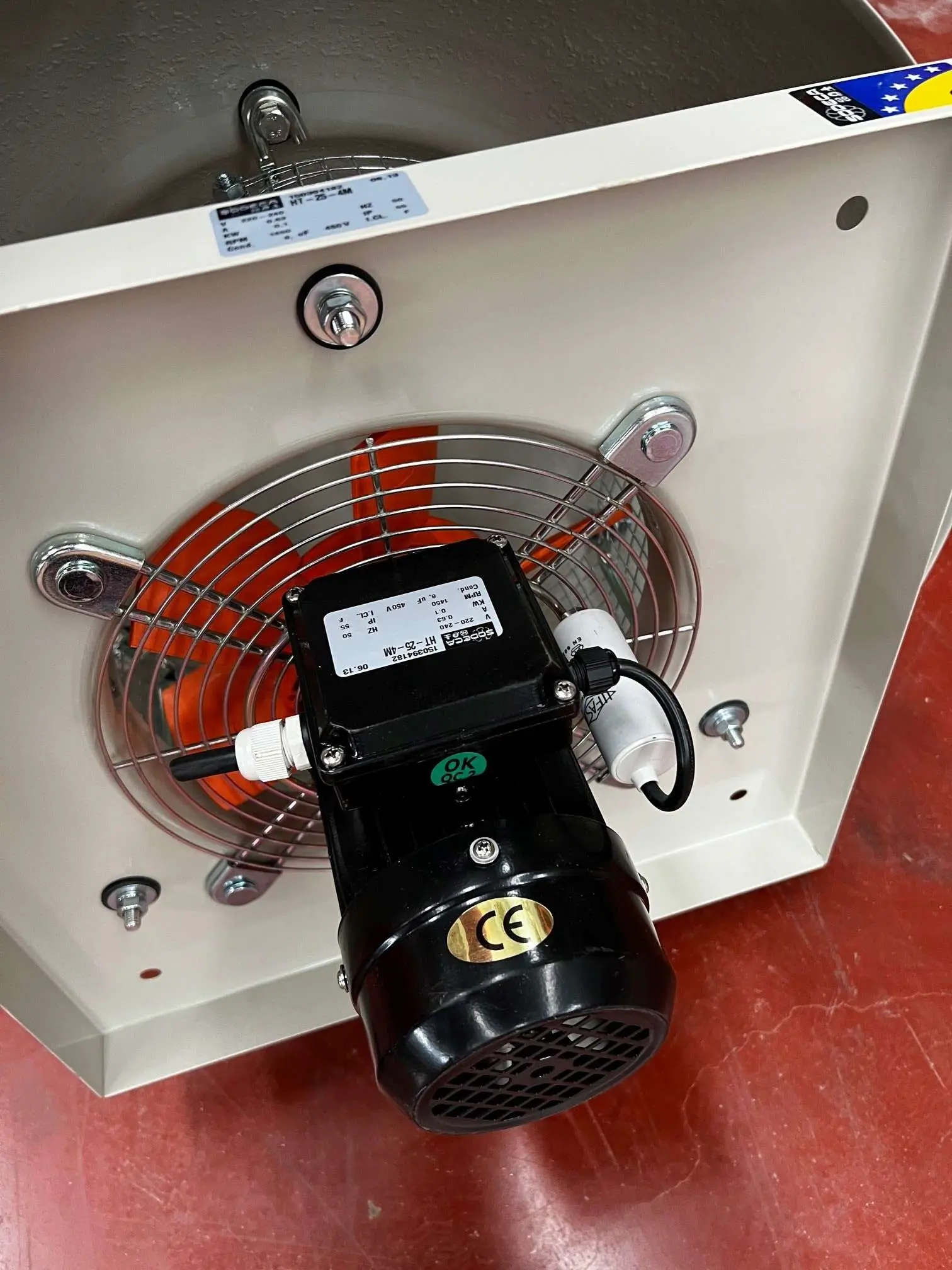 Extracteur À Toit Hélicoïdal À Base Plate  Ht-25-4M Inutilisé Sodeca - Référence : C7312_2