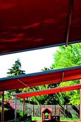 Pergola murale Storistes de France - aluminium, coffres intégrés, manoeuvre électrique et toile personnalisable_2