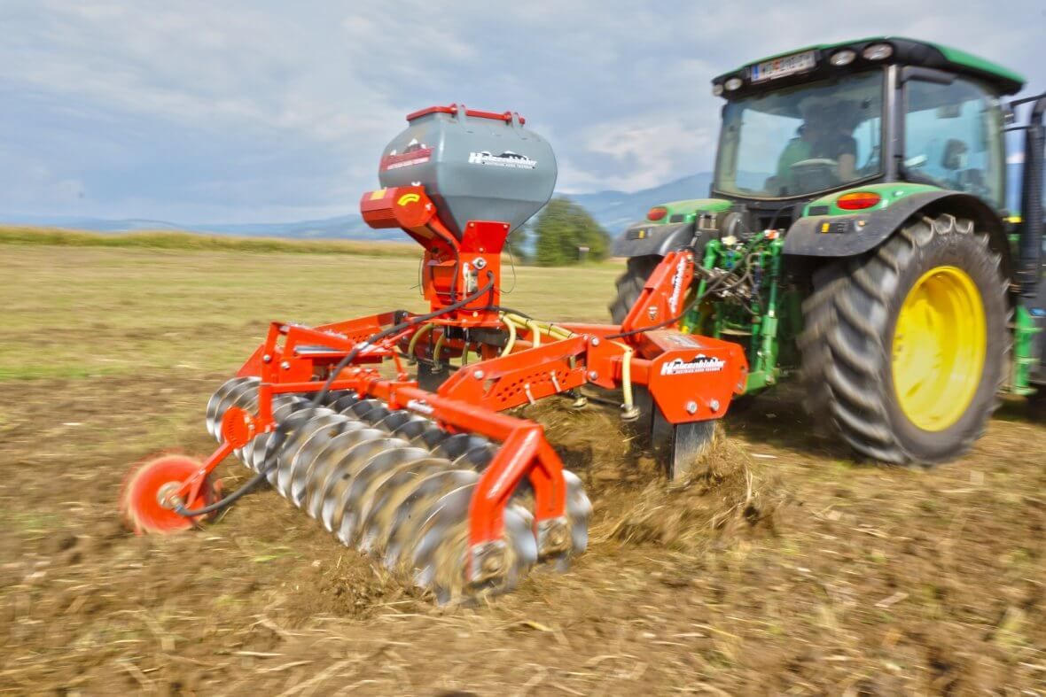 Semoir pneumatique - Thomas Hatzenbichler Agro-Technik GmbH - Modèle Air 8, Air 16, Air 24 pour semis à la volée_2