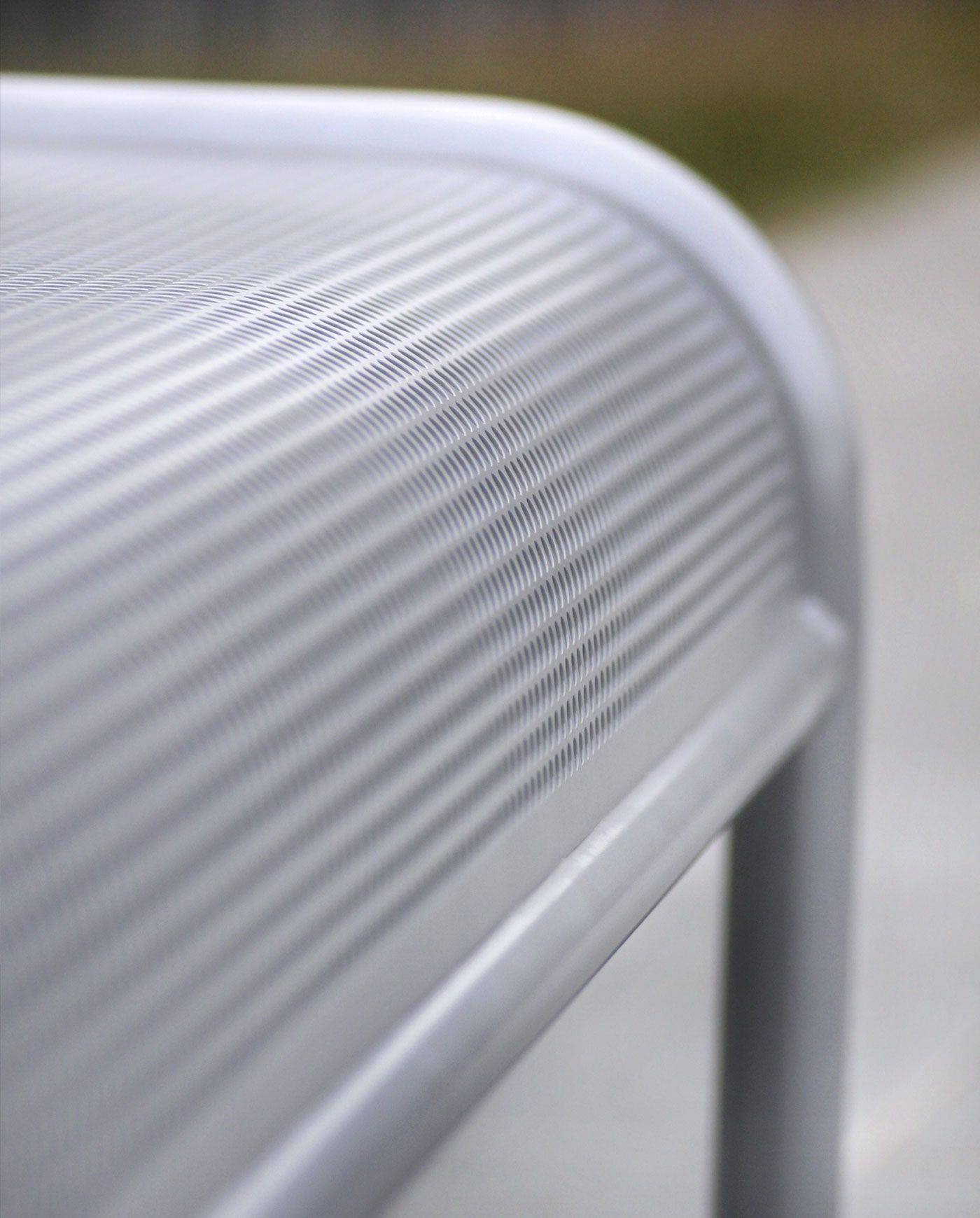 Banquette Vallès UM340B - Piètement acier Ø40mm, tôle perforée 2mm, traitement anticorrosion Ferrus_2