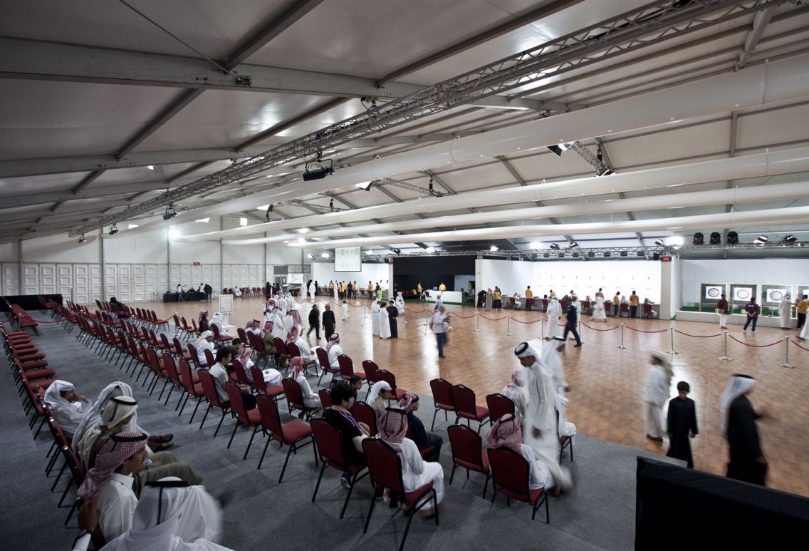 Tente de stockage fermée Alu Jumbo Hall - grande capacité avec couverture multi-éléments_2