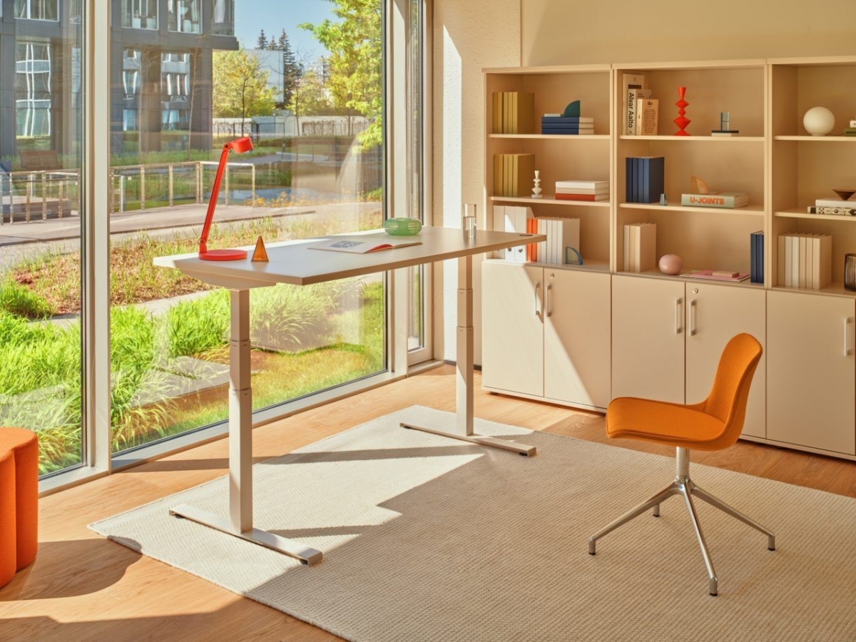 Bureau assis-debout motorisé réglable en hauteur avec une manivelle ou électriquement - DRIVE_2