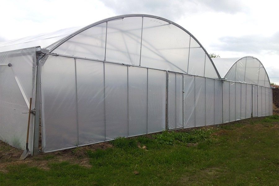 Serre évolutive bi-chapelle transformable en multichapelle