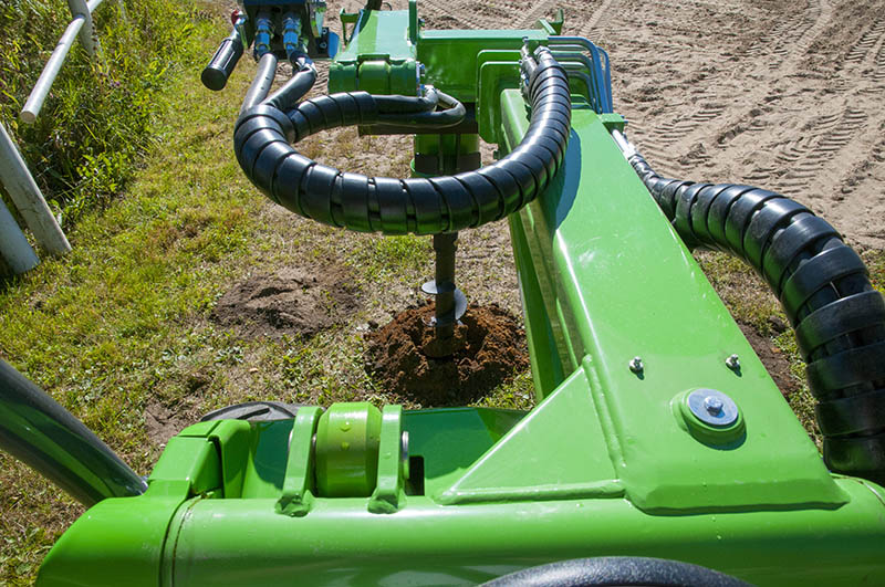 Tarière hydraulique HD 45 - Référence A33552 - Avant Tecno Oy - Moteur hydraulique et réducteur planétaire_2