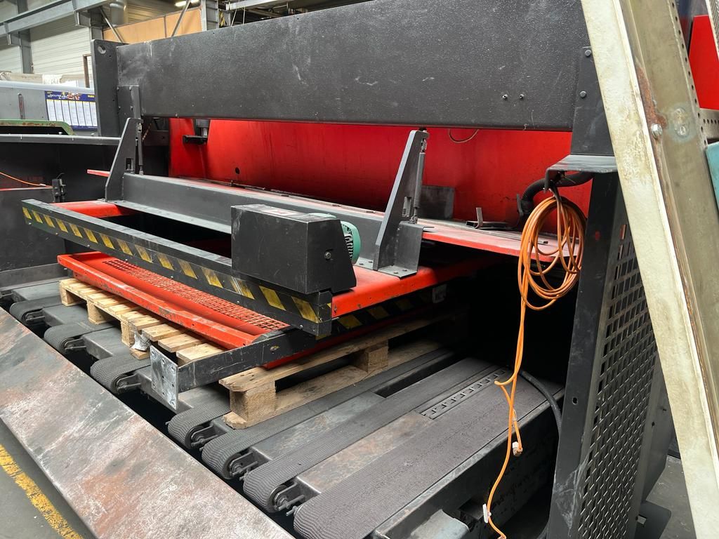 Cisaille guillotine industrielle AMADA GS1230 Réf 3683 - Capacité 3000x12, coupe inox jusqu'à 8 mm et aluminium jusqu'à 14 mm_2
