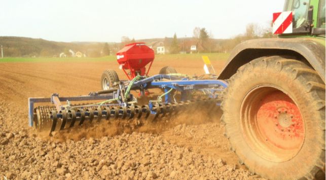 MaxiRoll 3-Delt - Rouleau agricole Dal-Bo - Largeur 10,30 m à 12,30 m avec options hydrauliques et système DUOFLEX_2