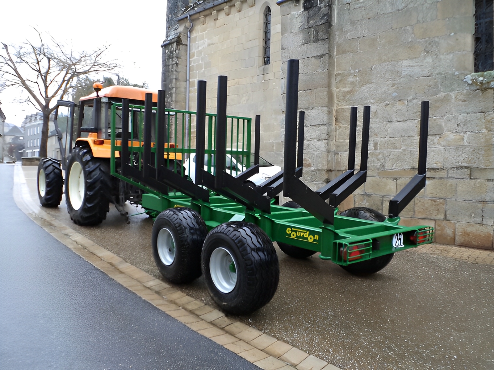 Remorque Gourdon pour transport de bois
