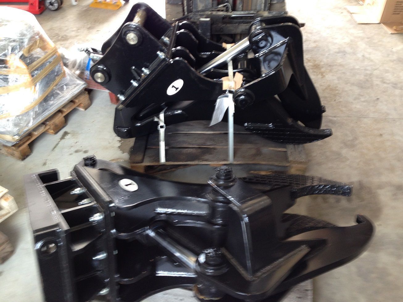 Croque souche pour pelle de 12 à 30 tonnes_2