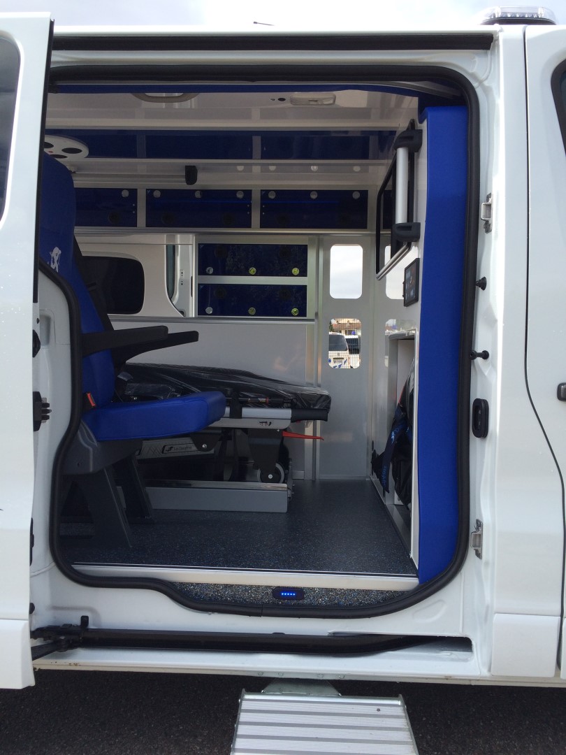 Ambulance non immatriculée Renault Trafic 2016