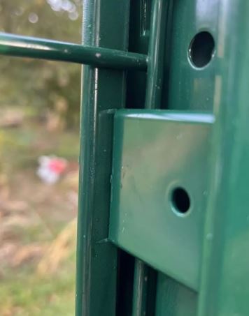 Poteau à clips pour grillage  rigide  -  TEMPO_2