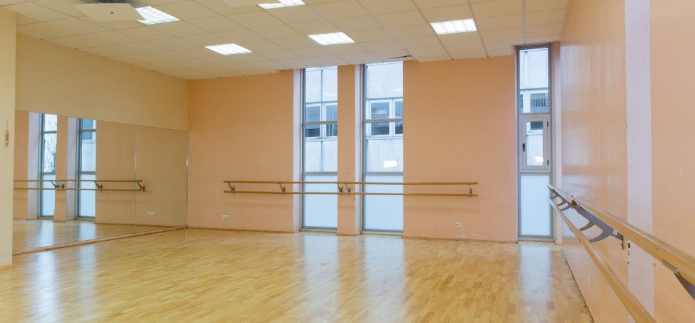 Salle de sport modulaire - personnalisable, superposable et isolée - conformité RE 2020_2