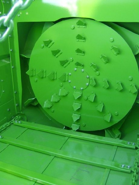 Modèle E - Pailleuse agricole Grupotatoma - Hauteur maximale 2.25 / 2.55 m - Turbine avec couteaux et soufflage intérieur_2