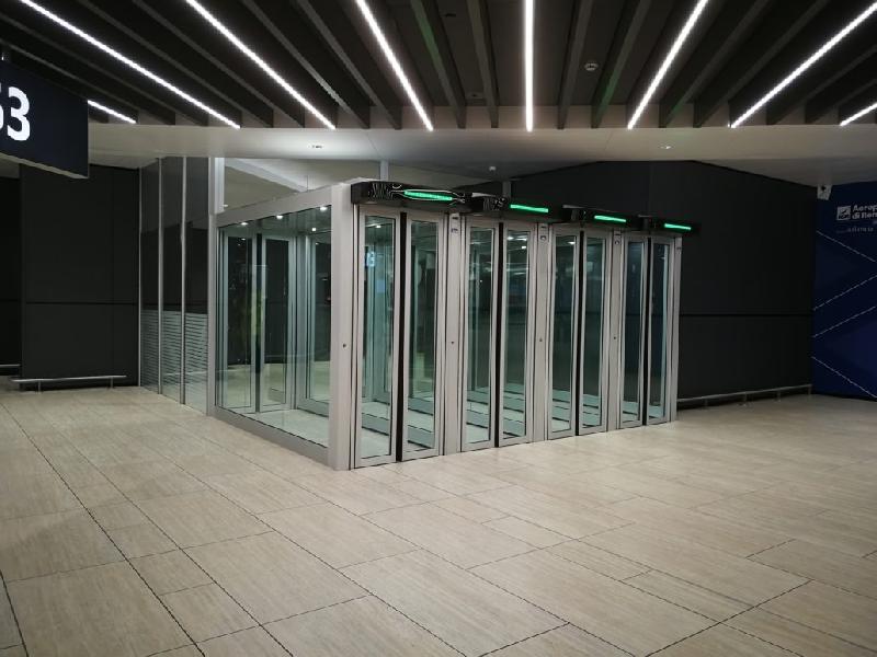 Corridor de sortie - Saima - Contrôle des flux passagers avec capteurs et éclairage LED_2