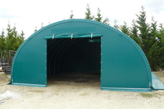 Tunnel de stockage / fermé / structure en acier / couverture en pvc / pignon / porte_0