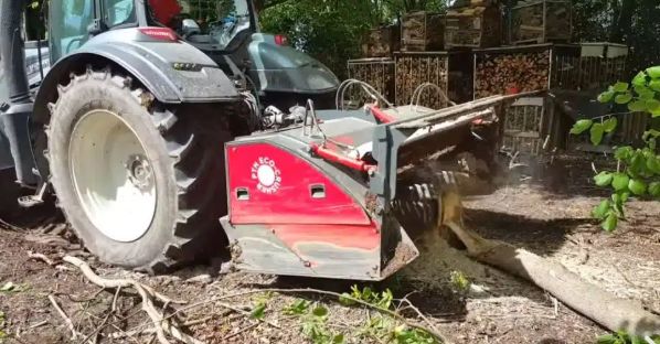 Broyeur de pierres et  forestier idéale pour une utilisation polyvalente pour les tracteurs de 100 ch et plus - ECOCRUSHER PTH PRODUCTS_2