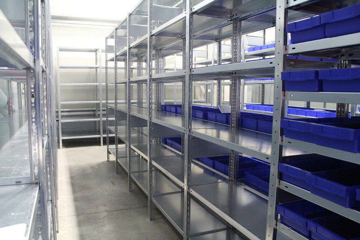 Rayonnage à tablettes OHRA - 3 hauteurs au choix - Charge maximale par travée 1500 kg - Stockage petites pièces et marchandises non palettisées_2