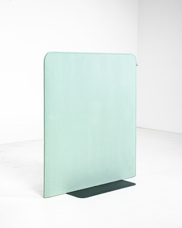 Cloison acoustique autoportante pour open spaces flexibles_2