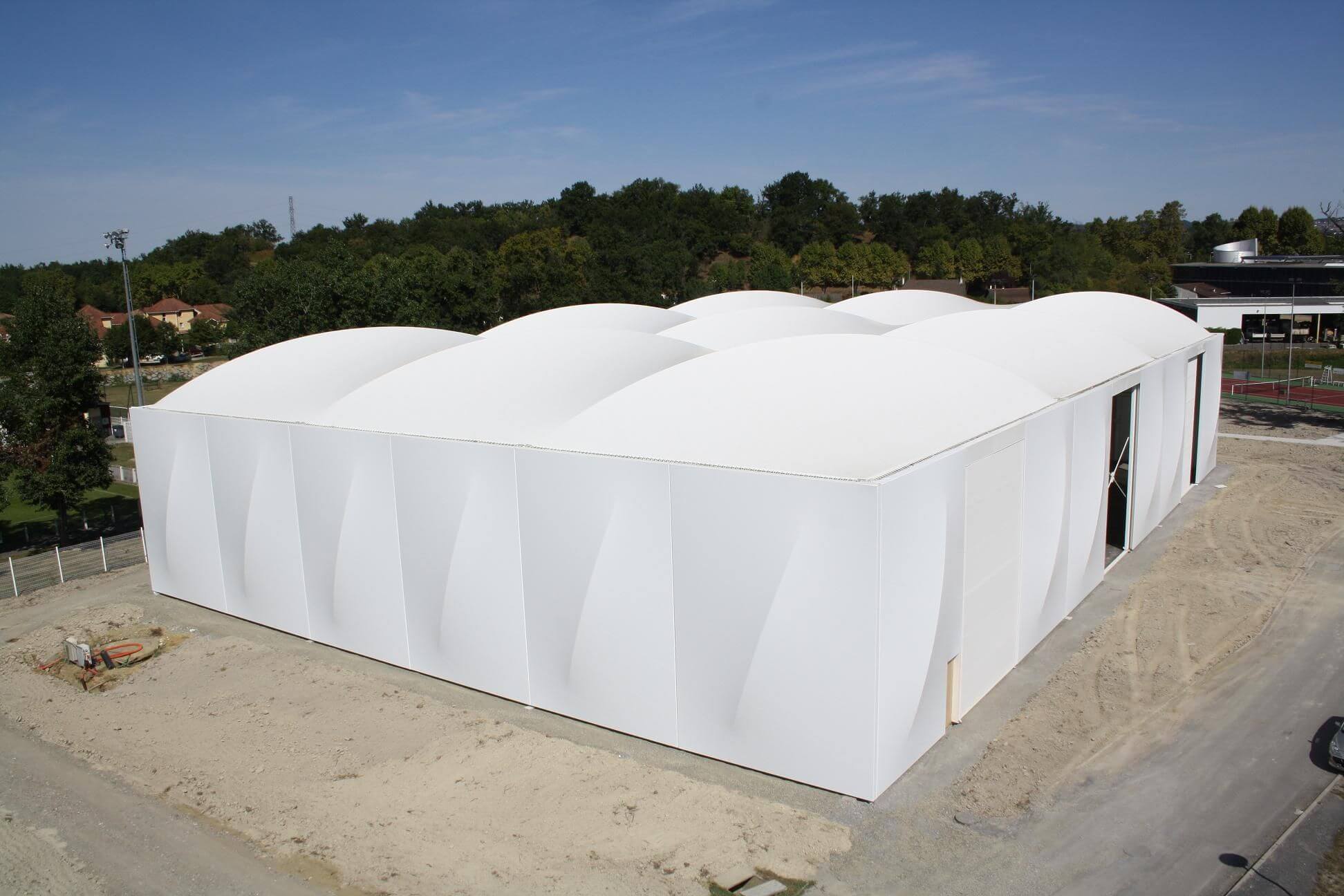 Couverture de terrain de tennis sur mesure - Normandie Structures - Matériaux de haute qualité_2